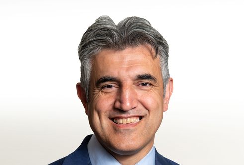 A portrait photo of Dr Sabir Zazai 